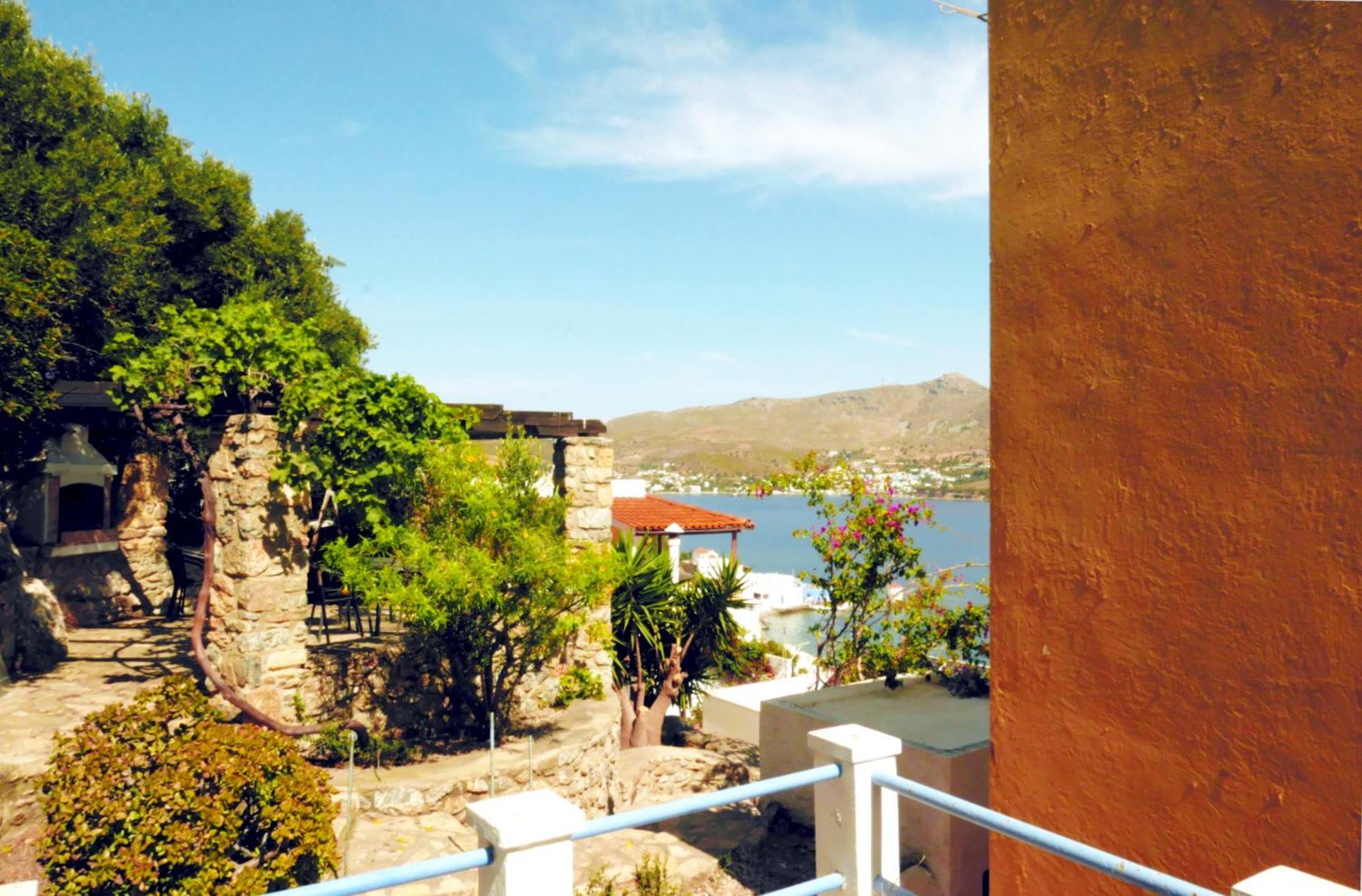 Elegeo Rockhouse Villa Agia Marina  Ngoại thất bức ảnh