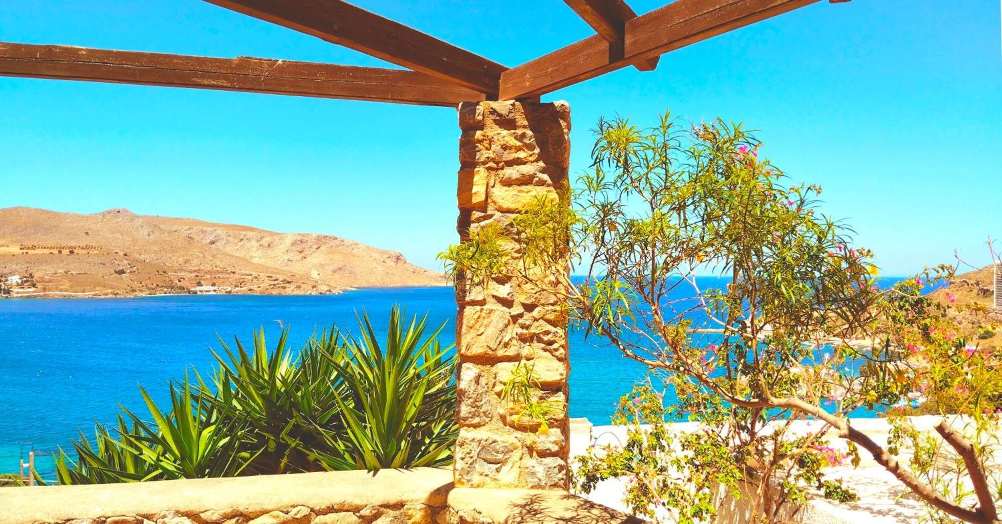 Elegeo Rockhouse Villa Agia Marina  Ngoại thất bức ảnh
