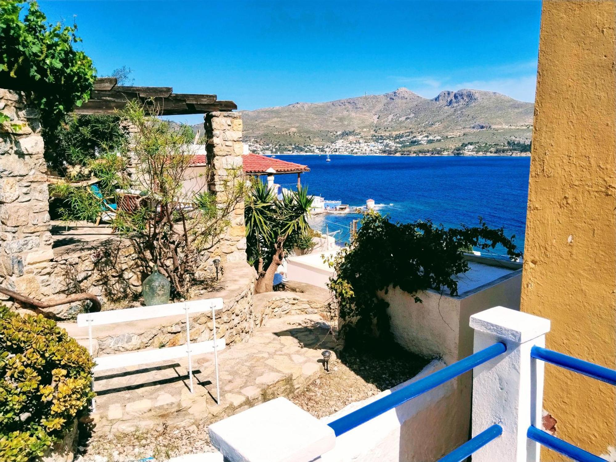 Elegeo Rockhouse Villa Agia Marina  Ngoại thất bức ảnh